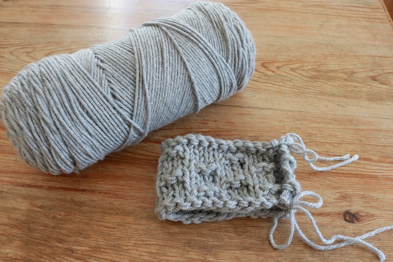 Textured knit mug warmer - free pattern