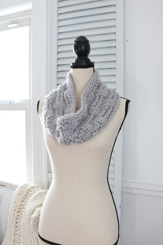chunky textured cowl - free pattern