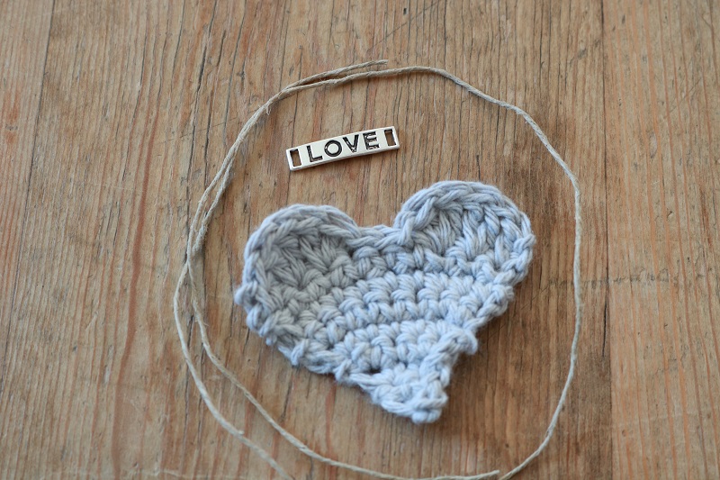 Valentine love sacks crochet heart twine jewelry charm