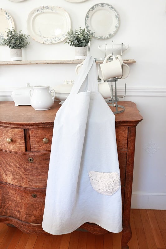 How to Make a Simple Cross Back Apron - Free Pattern - A BOX OF TWINE