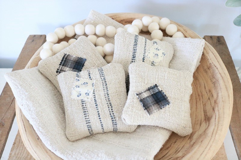 How to make Lavender Sachets - Simple Sewing Tutorial