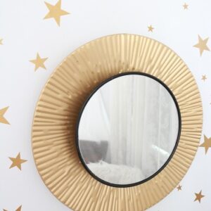 Tween Girl's Room - Vanity mirror and star decals