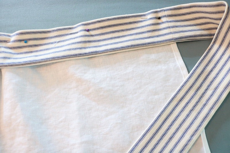 How to Sew a How to Make a Simple Linen Apron - Sewing Pattern - A BOX ...