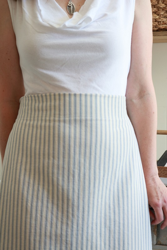 Farmhouse Skirt - closeup of flat front