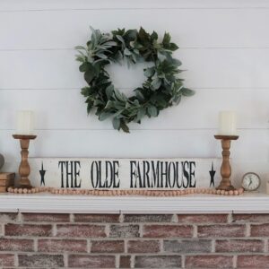 Faux Shiplap - add shiplap to your room without spending a dime! I'll show you how I got this faux look. #shiplap #fauxshiplap