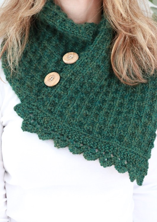 Knit Cowl Winter Forest Green - worn with bunting edge