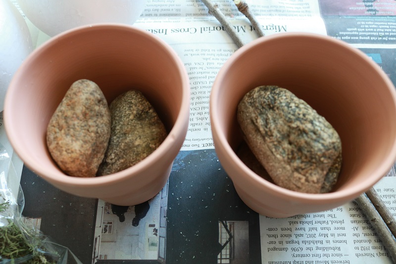 DIY Faux Topiaries - rocks in pots