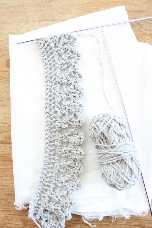 Farmhouse Style Table Runner - knitted edge in process