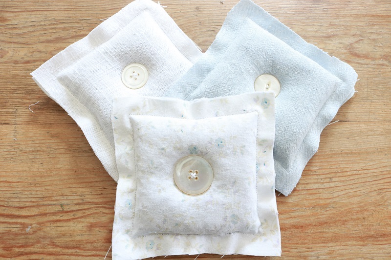 Linen Lavender Sachets - finished sachets with buttons sewn