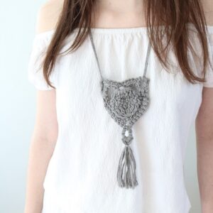 Cotton crochet necklace - retake 1