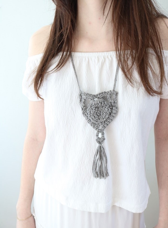 Cotton crochet necklace - retake 1