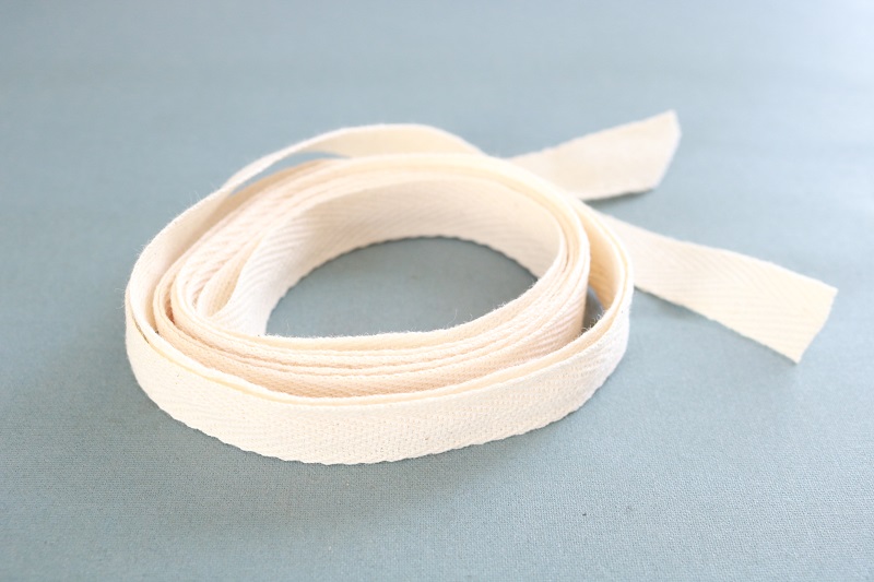 Farmhouse Style Pocket Apron - cotton ribbon