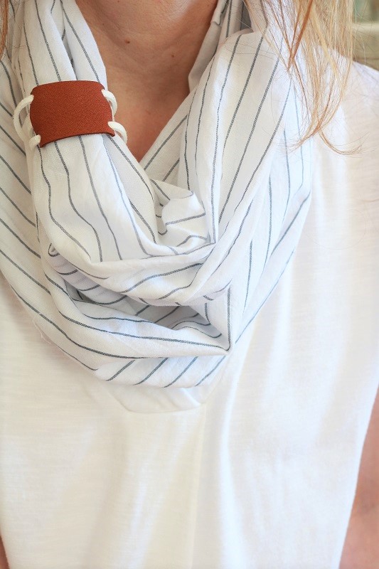 DIY Summer Infinity Scarf - wearing wrapped, closer