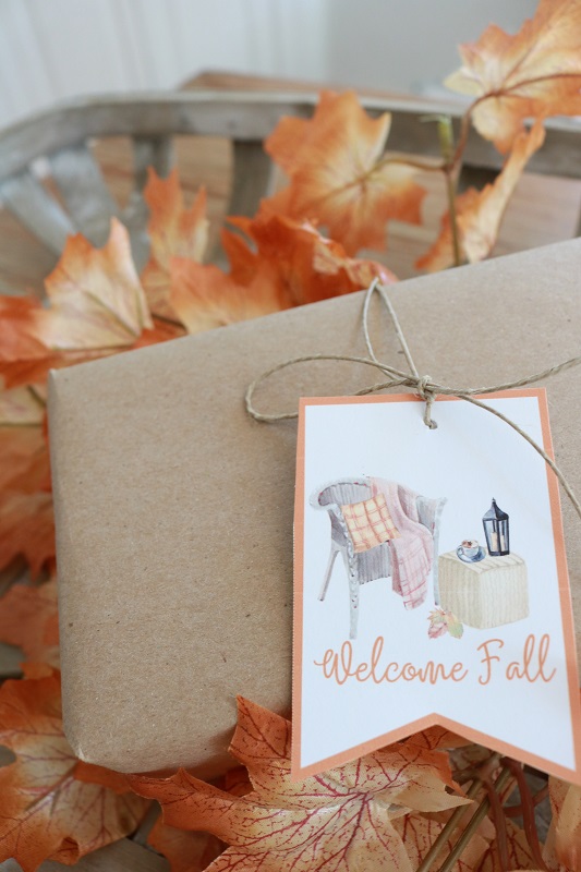 Cozy Fall Gift Tags - cozy chair closeup