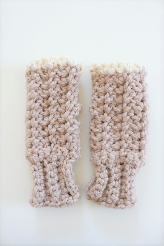 Chunky Fingerless Mittens Crochet - finished, vertical photo