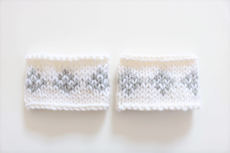 Scandinavian Knitting Pattern - Napkin Rings - loose pair