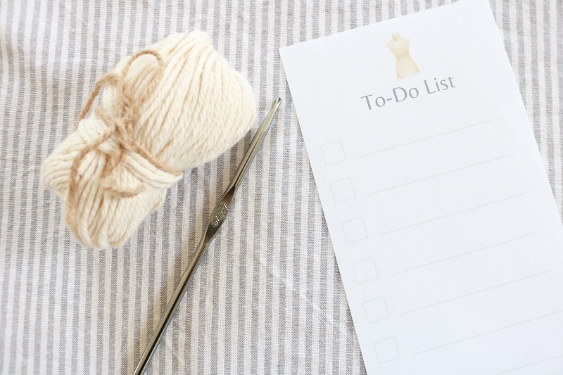Free Sewing Printable to do list - page with dress form