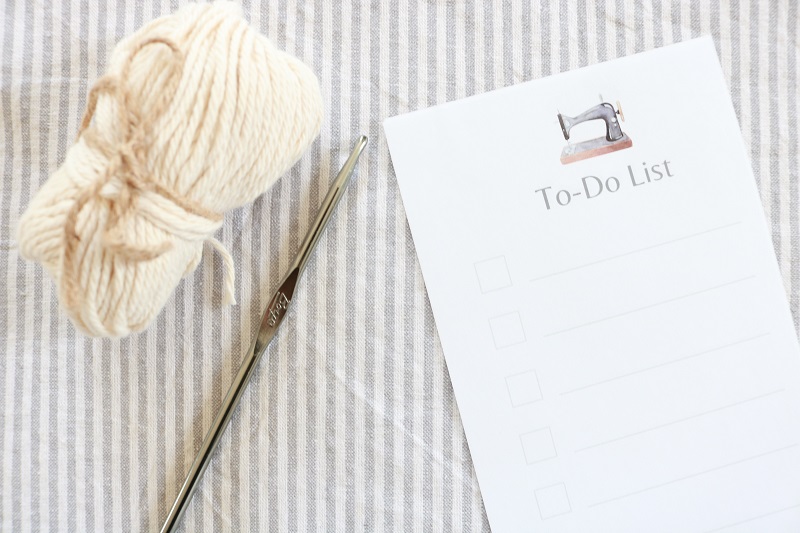 Free Sewing Printable to do list - page with sewing machine