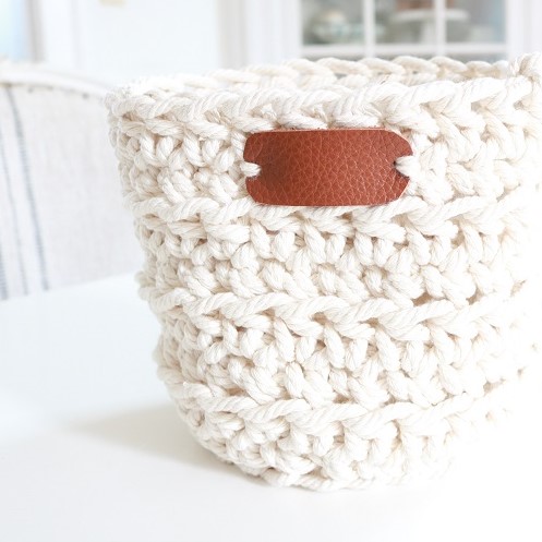 Crochet Basket for Plant - empty basket with tag, feature image