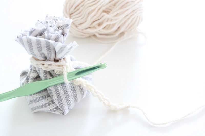 How to Make Lavender Bag - join chained yarn