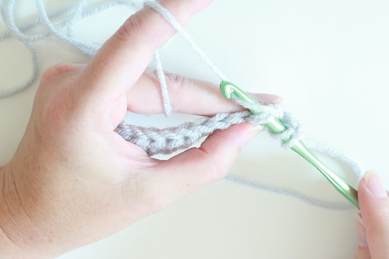 Basic Crochet Stitches - hdc st - 2nd row, insert into next st