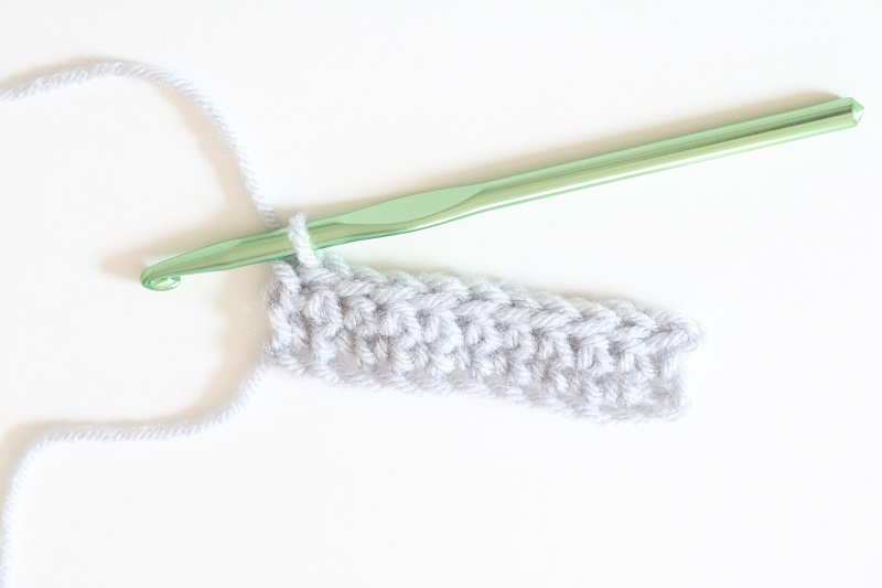 Basic Crochet Stitches - sl st - 10 sl sts made