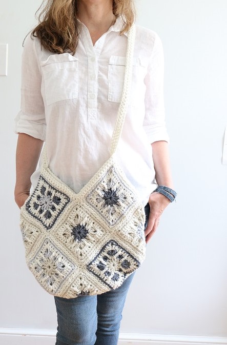 How to Join Granny Squares for Crochet Bag {free template!} - A