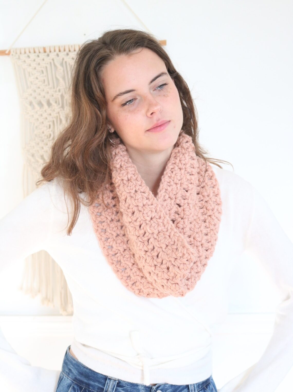 woman wearing crochet cowl