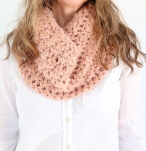 Crochet Cowl Pattern for Beginners {FREE} - A BOX OF TWINE