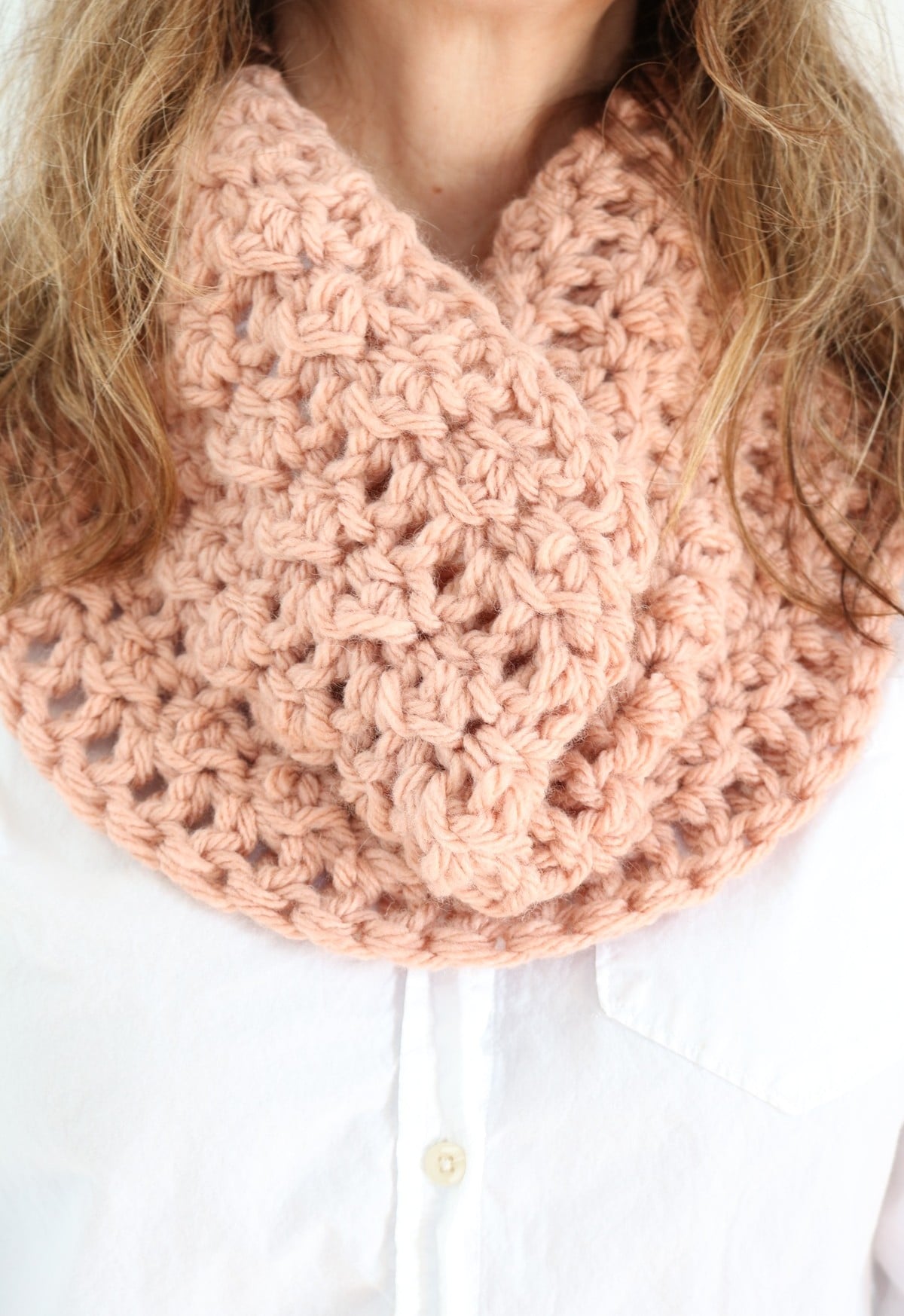 woman wearing crochet cowl
