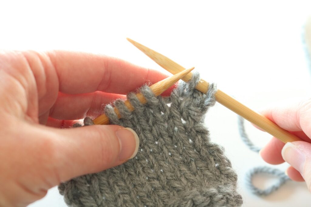 How to Bind off - step 1