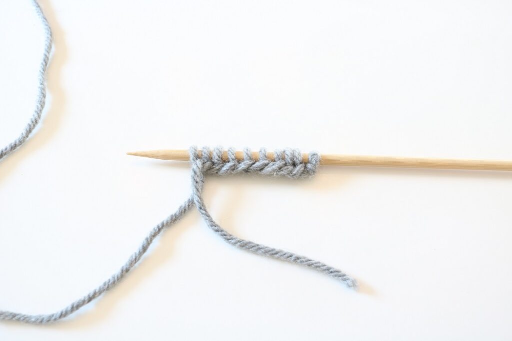 How to Knit - cast on - ten sts on