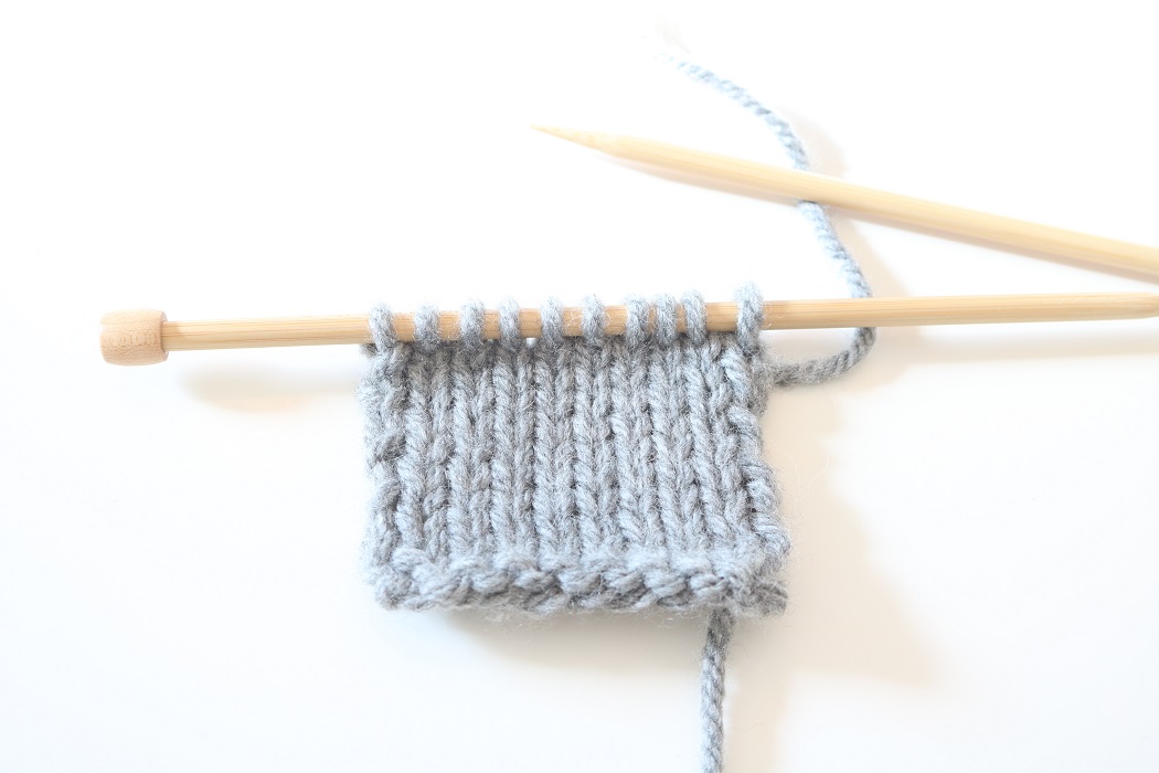 How to Knit - stockinette knit side
