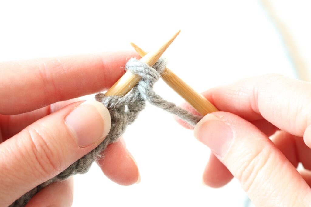 How to Purl - purl row - step 3