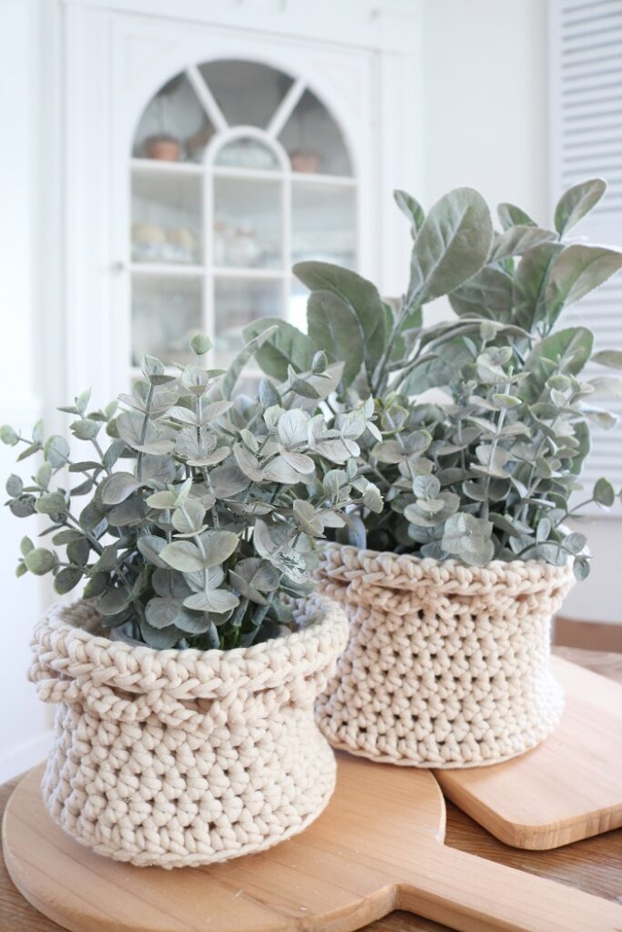 Crochet Basket Pattern - finished with plants