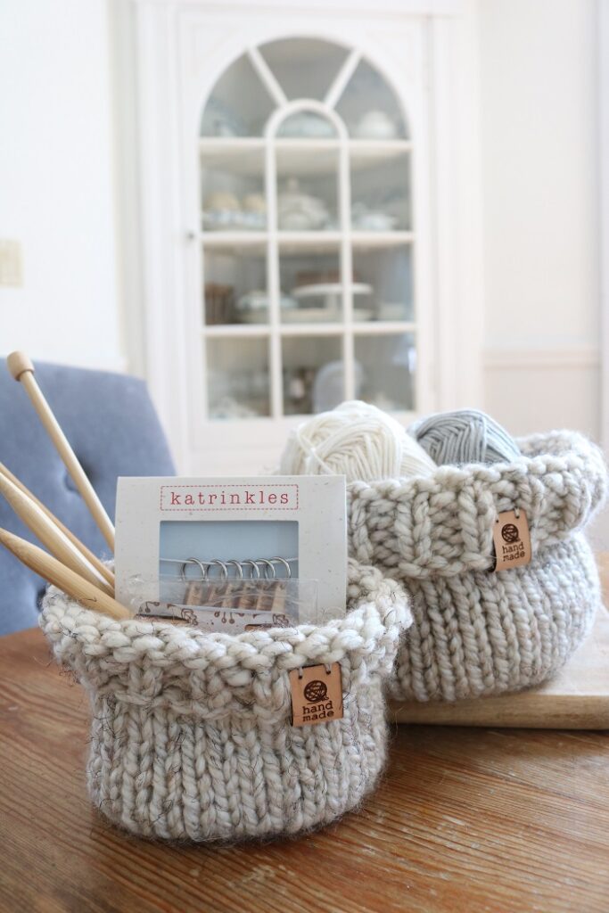 Home Basics Large Crochet Plastic Basket, STORAGE ORGANIZATION