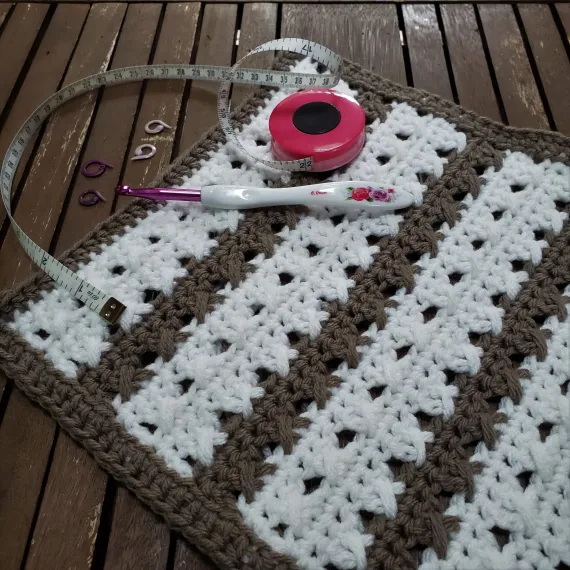 crossed stripes crochet block