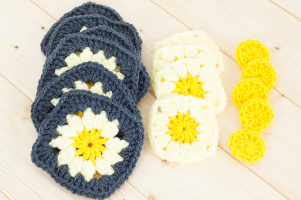 daisy granny crochet square pieces