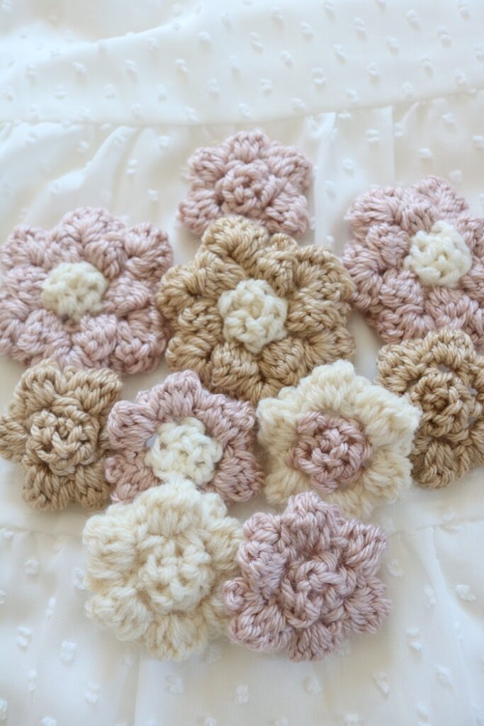 Crochet Flower Pattern - Bobble stitch group, vertical