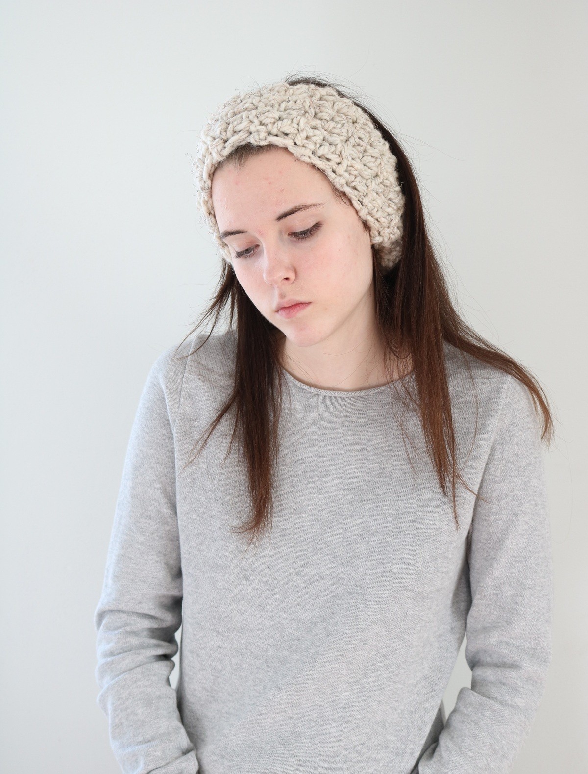 woman wearing crochet headband 