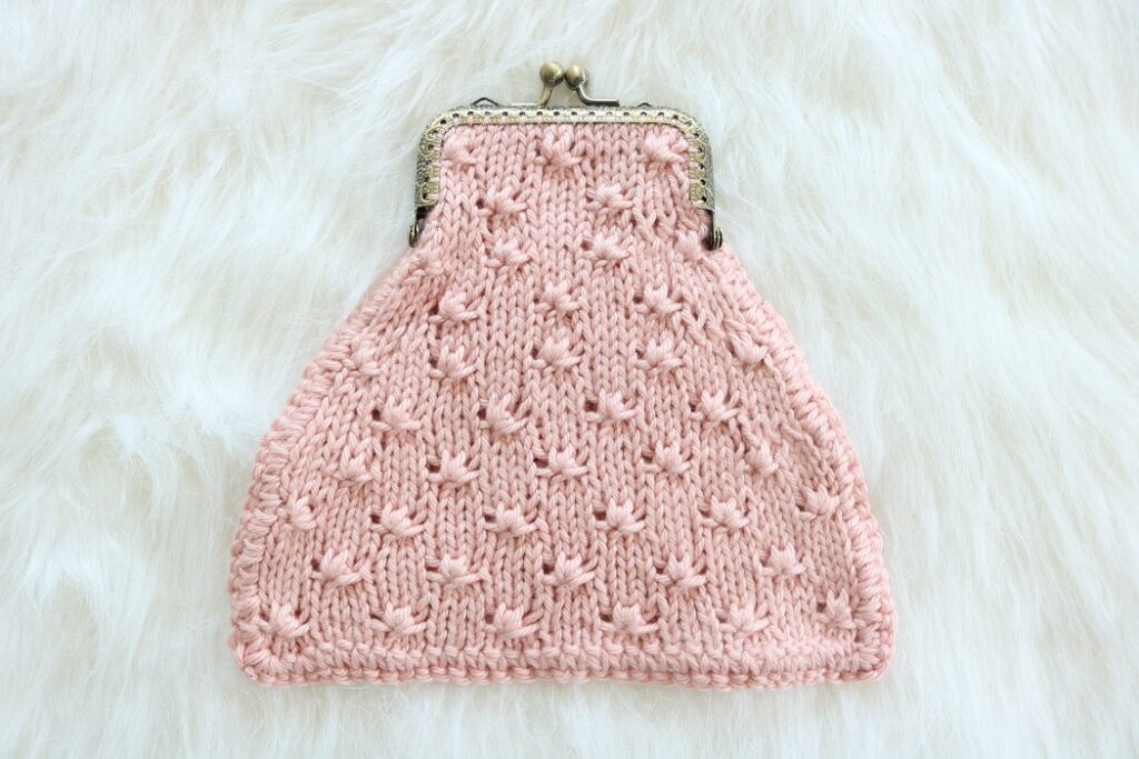 Pink Coin Purse Knit Pattern - finished purse