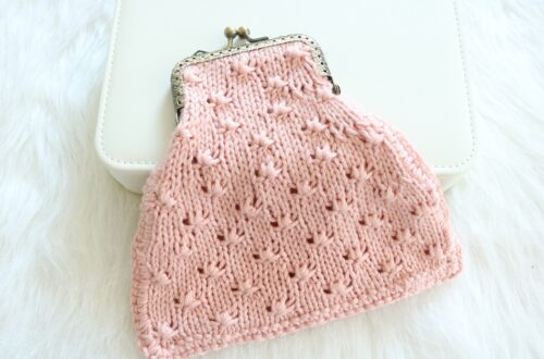 Pink Coin Purse Knit Pattern - finished purse with jewelry box