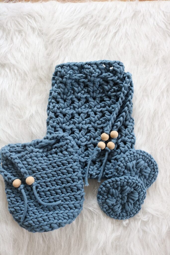 Crochet Spa Set Patterns - steel blue spa set, no stash