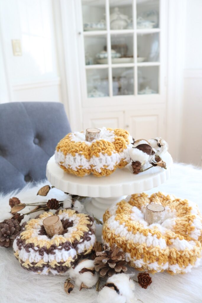 crochet pumpkins as table centerpiece