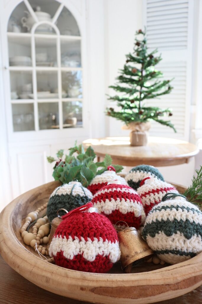 Christmas Ball Ornaments - Crochet Pattern - all ornaments in bowl with tree