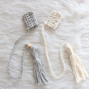 Book Bookmark Crochet Pattern - finished, feature image