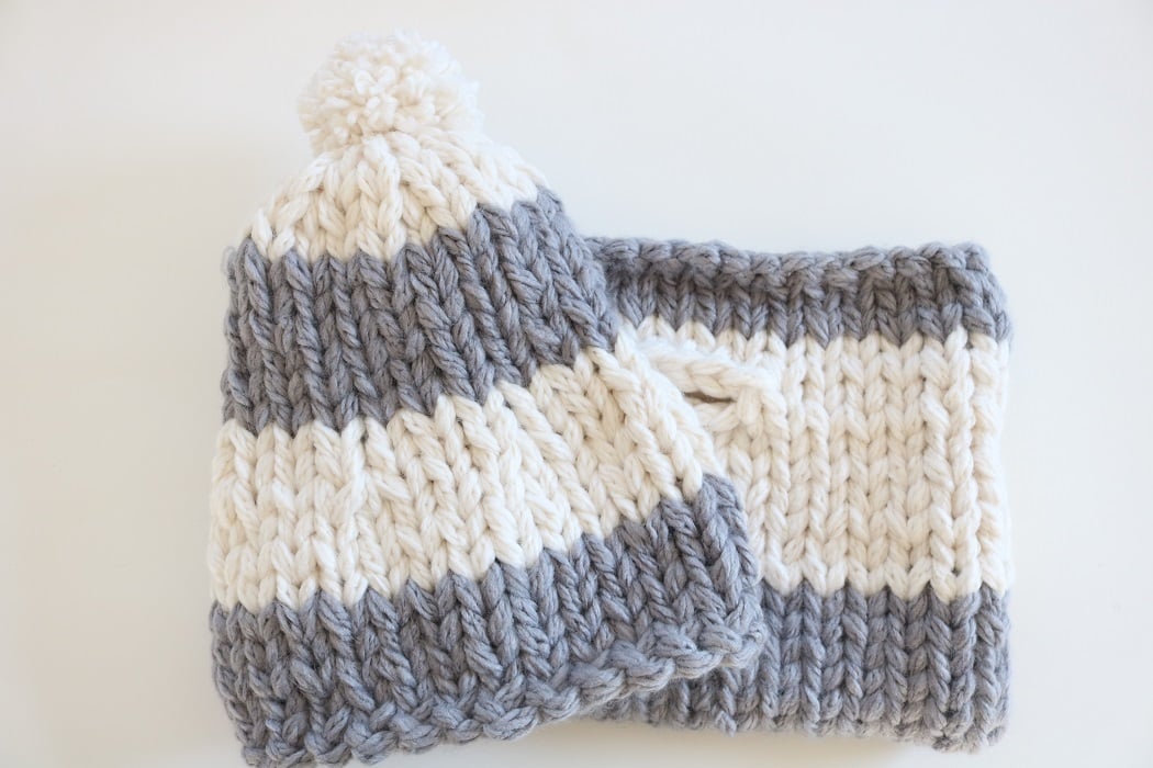 Jumbo Hat and Clutch Bag Knit Pattern - finished, horizontal