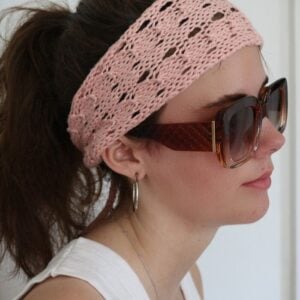 Knit Headband Pattern - wearing, ponytail Audrey 2