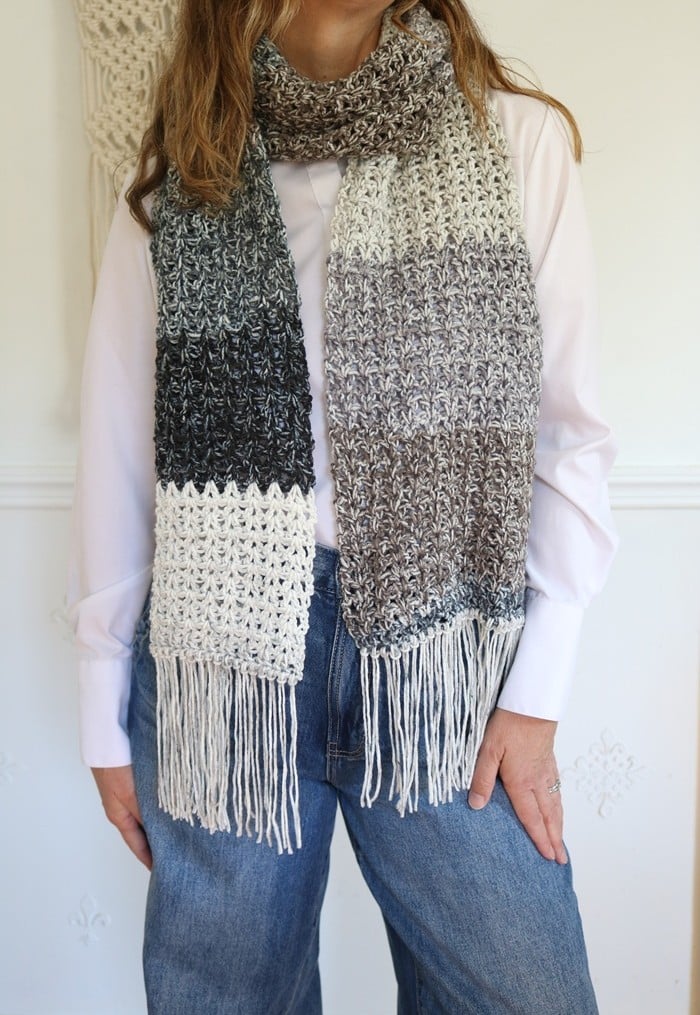 Mandala Ombre Crochet Scarf Pattern - both sides wrapped, closer