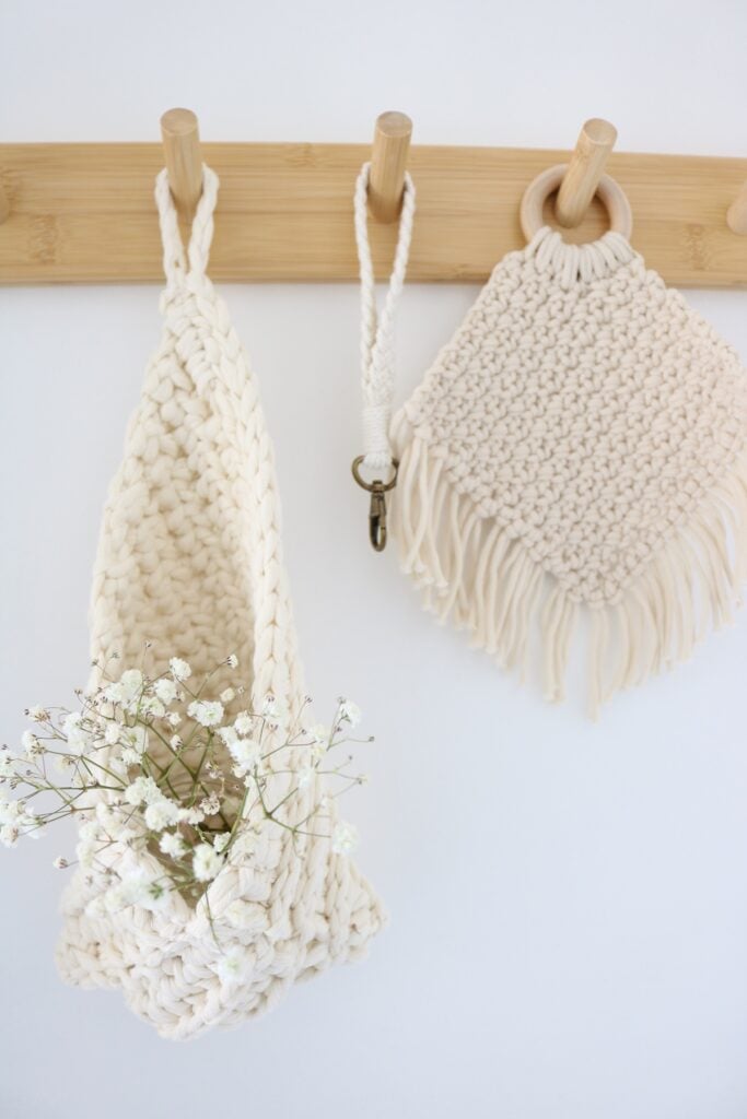 crochet hanging basket on hooks